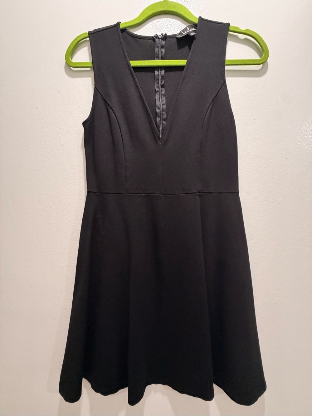 Lulu's Black V-Neck Sleeveless Mini Dress
